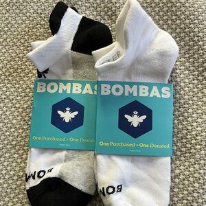 Two pairs of Bombas Ankle Socks,  Size Large (Men 9.5-13, Women 11-13) NWT